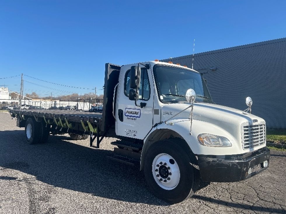 Flatbed Truck-Light and Medium Duty Trucks-Freightliner-2019-M2-Homewood-AL-129,590\n\t\tmiles-$ 55,000 - Image 1