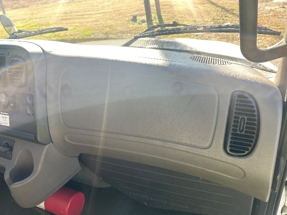 Flatbed Truck-Light and Medium Duty Trucks-Freightliner-2019-M2-Homewood-AL-129,590\n\t\tmiles-$ 55,000 - Image 19