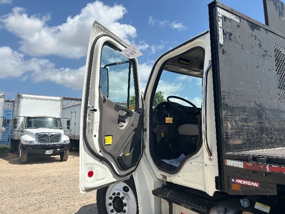 Flatbed Truck-Light and Medium Duty Trucks-Freightliner-2019-M2-Houston-TX-179,224\n\t\tmiles-$ 47,000 - Image 16