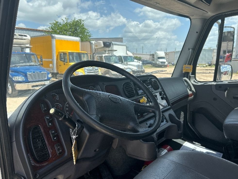 Flatbed Truck-Light and Medium Duty Trucks-Freightliner-2019-M2-Houston-TX-179,224\n\t\tmiles-$ 47,000 - Image 17