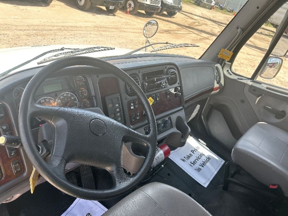 Flatbed Truck-Light and Medium Duty Trucks-Freightliner-2019-M2-Houston-TX-179,224\n\t\tmiles-$ 47,000 - Image 18