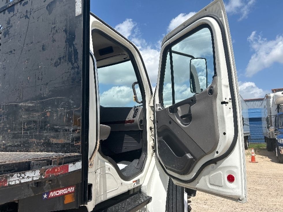 Flatbed Truck-Light and Medium Duty Trucks-Freightliner-2019-M2-Houston-TX-179,224\n\t\tmiles-$ 47,000 - Image 20