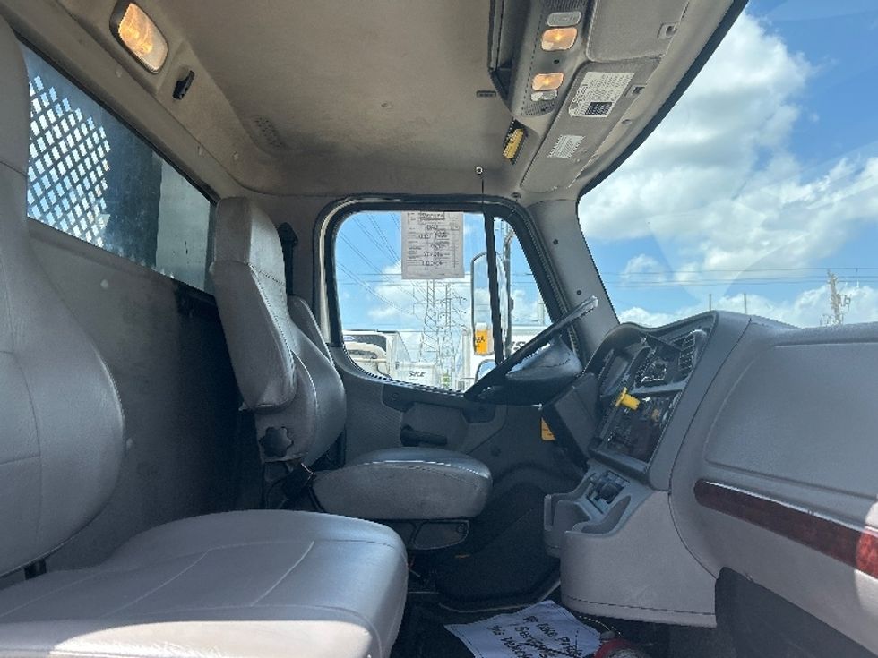 Flatbed Truck-Light and Medium Duty Trucks-Freightliner-2019-M2-Houston-TX-179,224\n\t\tmiles-$ 47,000 - Image 22