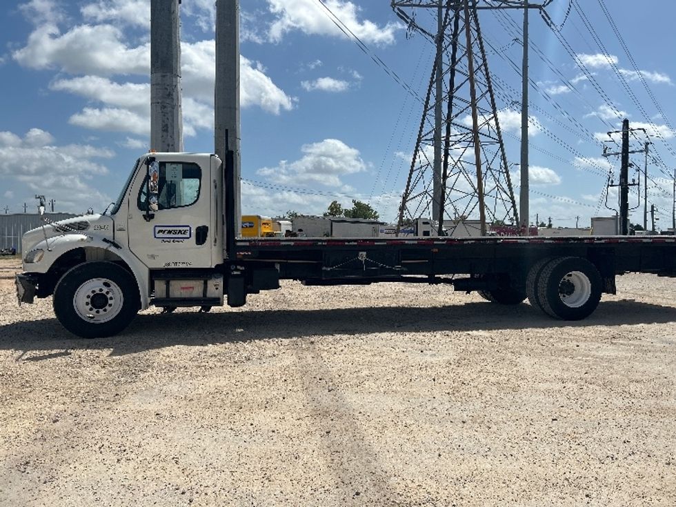 Flatbed Truck-Light and Medium Duty Trucks-Freightliner-2019-M2-Houston-TX-179,224\n\t\tmiles-$ 47,000 - Image 4