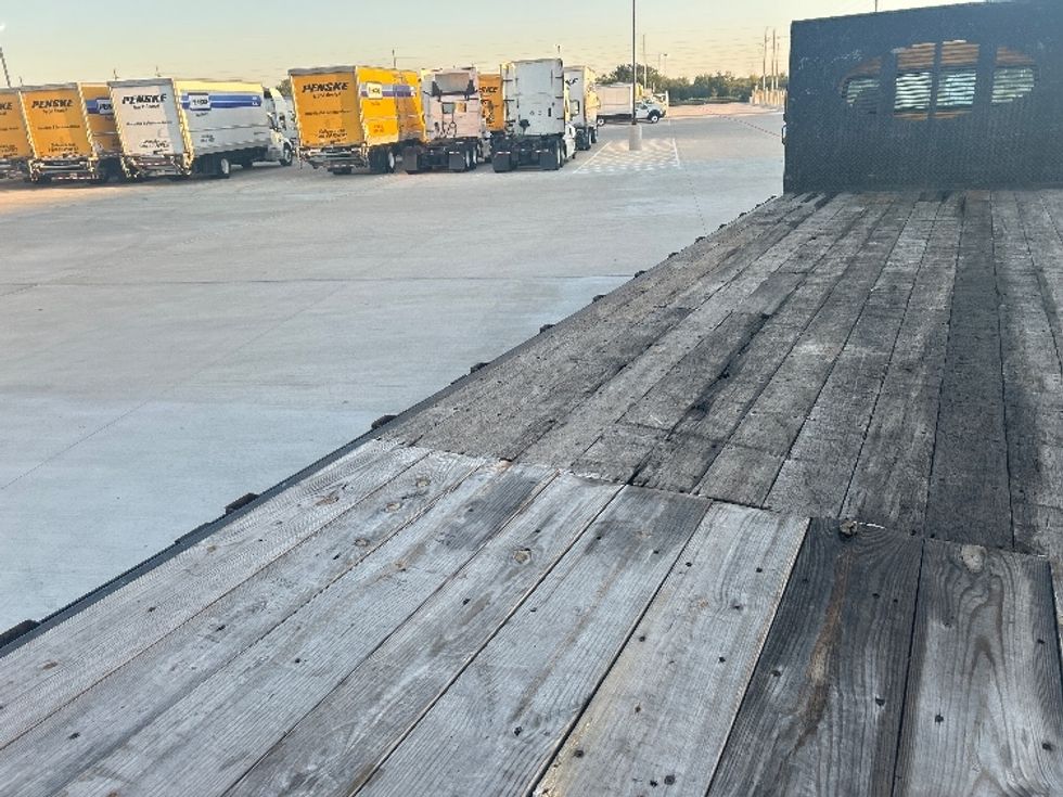 Flatbed Truck-Light and Medium Duty Trucks-Freightliner-2019-M2-Houston-TX-185,136\n\t\tmiles-$ 42,750 - Image 11