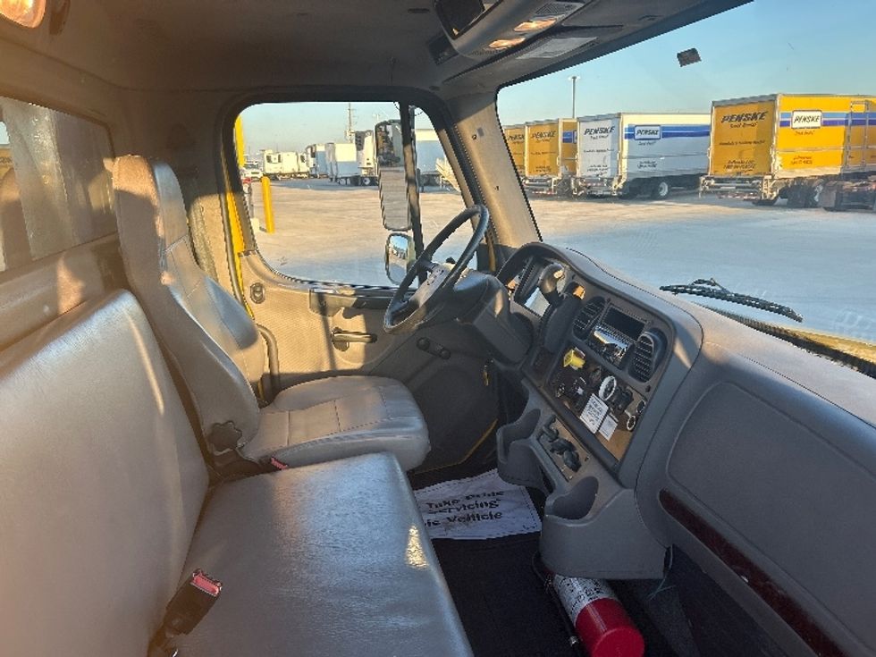 Flatbed Truck-Light and Medium Duty Trucks-Freightliner-2019-M2-Houston-TX-185,136\n\t\tmiles-$ 42,750 - Image 22