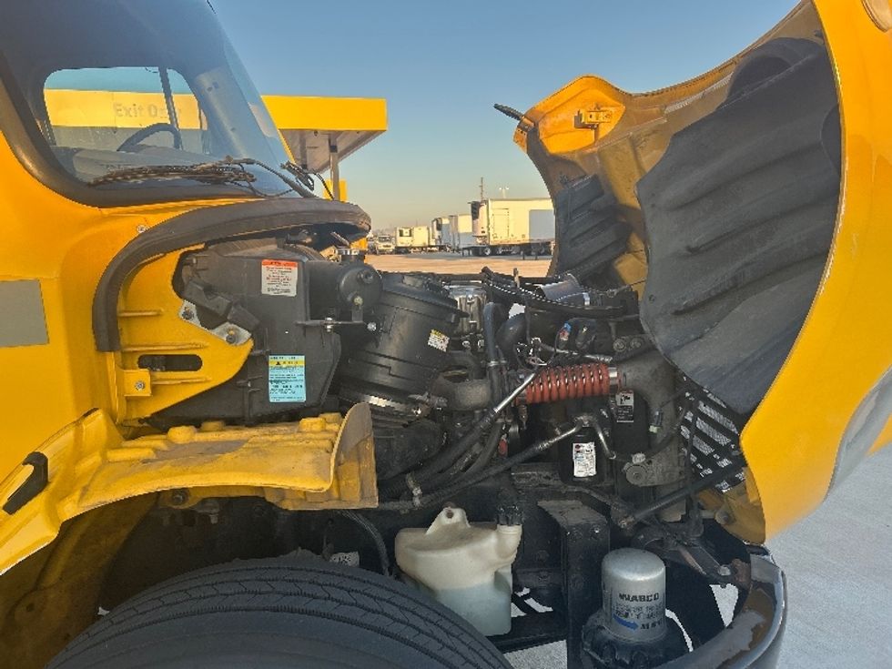 Flatbed Truck-Light and Medium Duty Trucks-Freightliner-2019-M2-Houston-TX-185,136\n\t\tmiles-$ 42,750 - Image 23