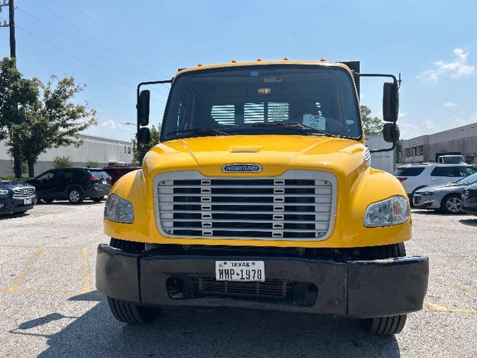 2019 Freightliner M2 106 Medium Duty photo 2
