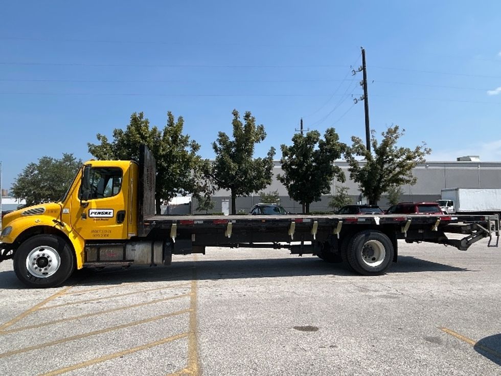 2019 Freightliner M2 106 Medium Duty photo 4