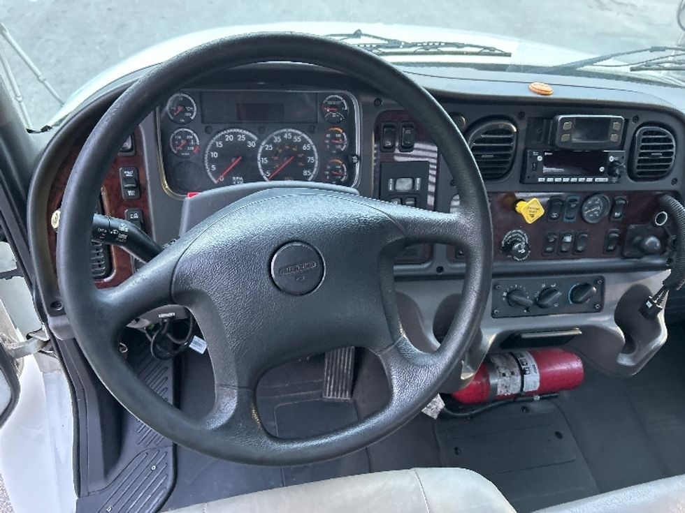 Flatbed Truck-Light and Medium Duty Trucks-Freightliner-2019-M2-Houston-TX-218,586\n\t\tmiles-$ 57,250 - Image 12