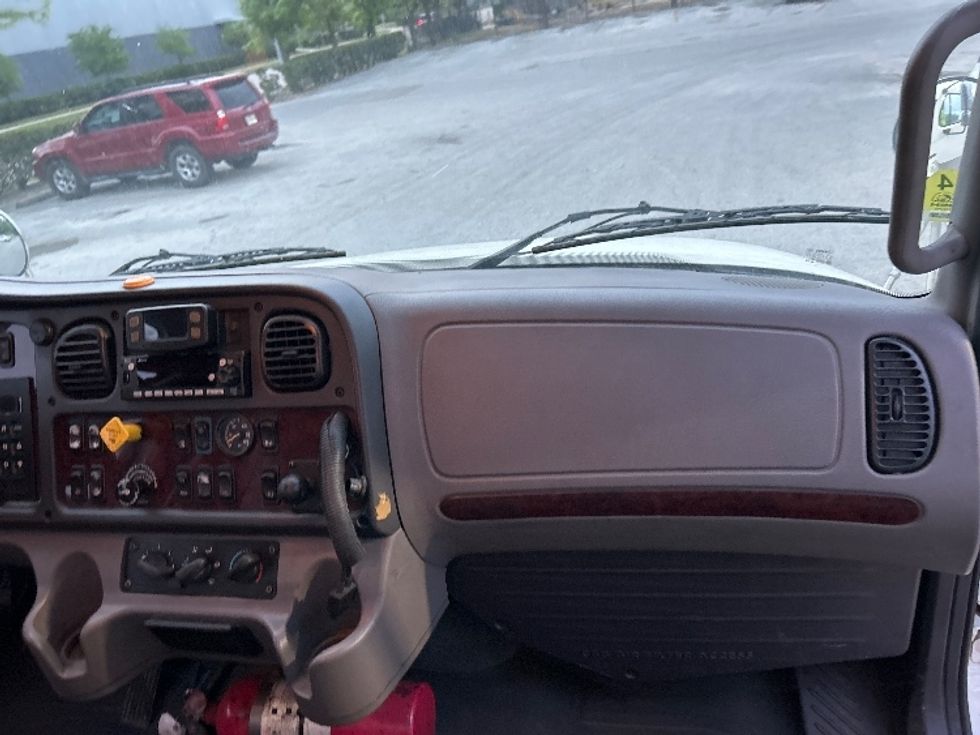 Flatbed Truck-Light and Medium Duty Trucks-Freightliner-2019-M2-Houston-TX-218,586\n\t\tmiles-$ 57,250 - Image 15