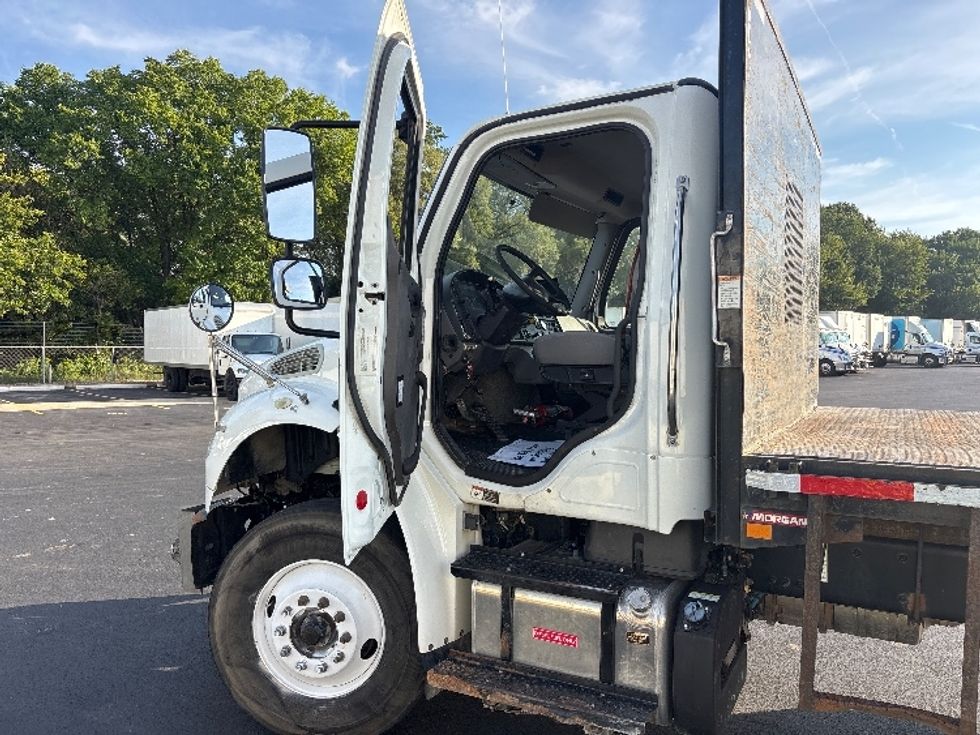 Flatbed Truck-Light and Medium Duty Trucks-Freightliner-2019-M2-Indianapolis-IN-227,853\n\t\tmiles-$ 57,000 - Image 16