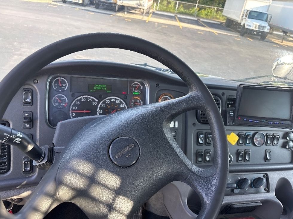 Flatbed Truck-Light and Medium Duty Trucks-Freightliner-2019-M2-Indianapolis-IN-227,853\n\t\tmiles-$ 57,000 - Image 18