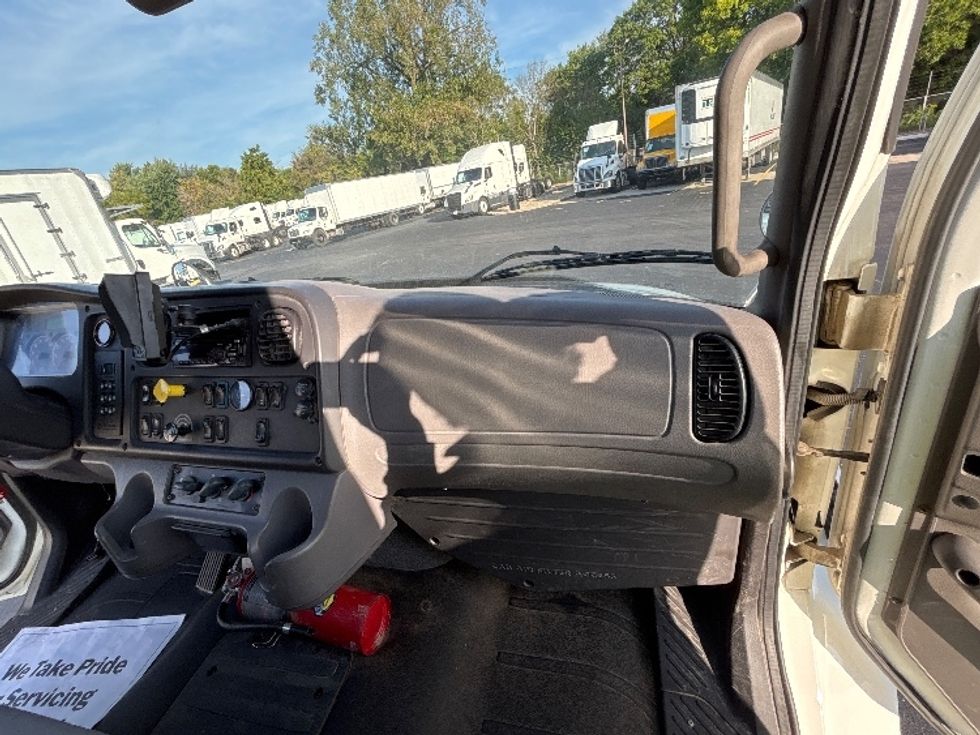 Flatbed Truck-Light and Medium Duty Trucks-Freightliner-2019-M2-Indianapolis-IN-227,853\n\t\tmiles-$ 57,000 - Image 21