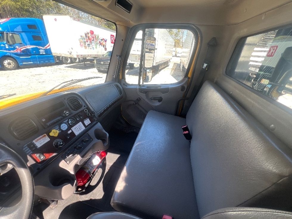 Flatbed Truck-Light and Medium Duty Trucks-Freightliner-2019-M2-Jonesboro-GA-92,455\n\t\tmiles-$ 55,500 - Image 18