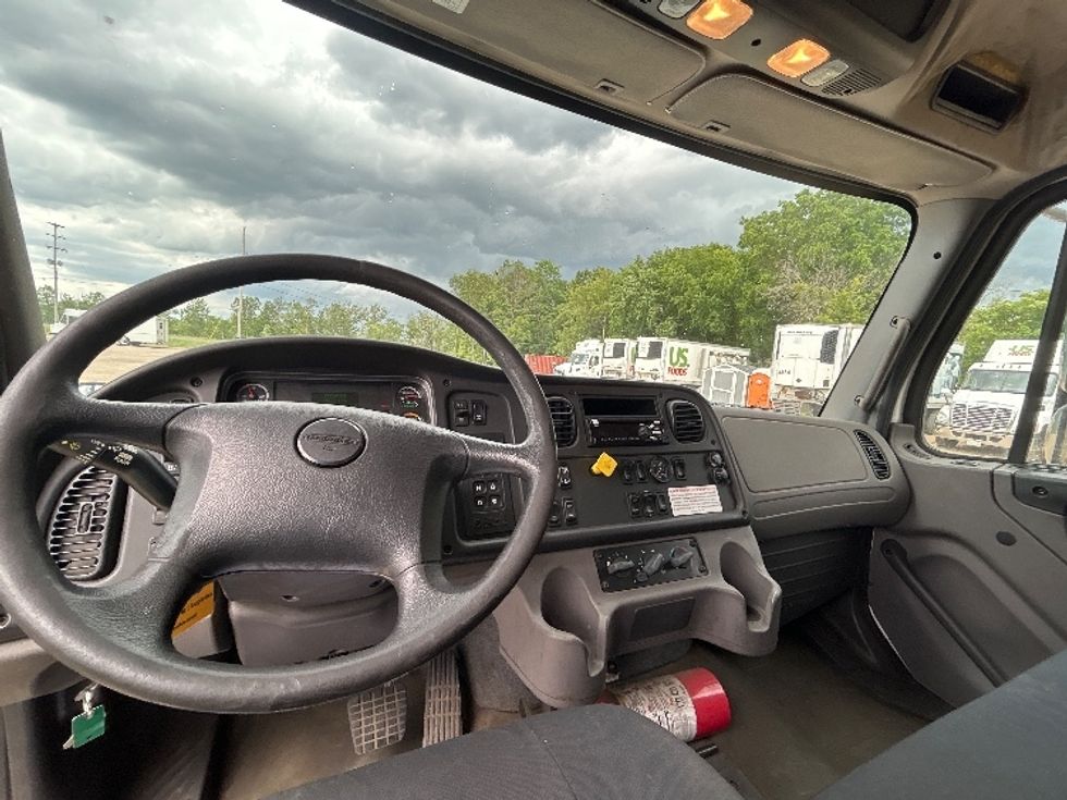 Flatbed Truck-Light and Medium Duty Trucks-Freightliner-2019-M2-Kalamazoo-MI-62,332\n\t\tmiles-$ 82,250 - Image 18