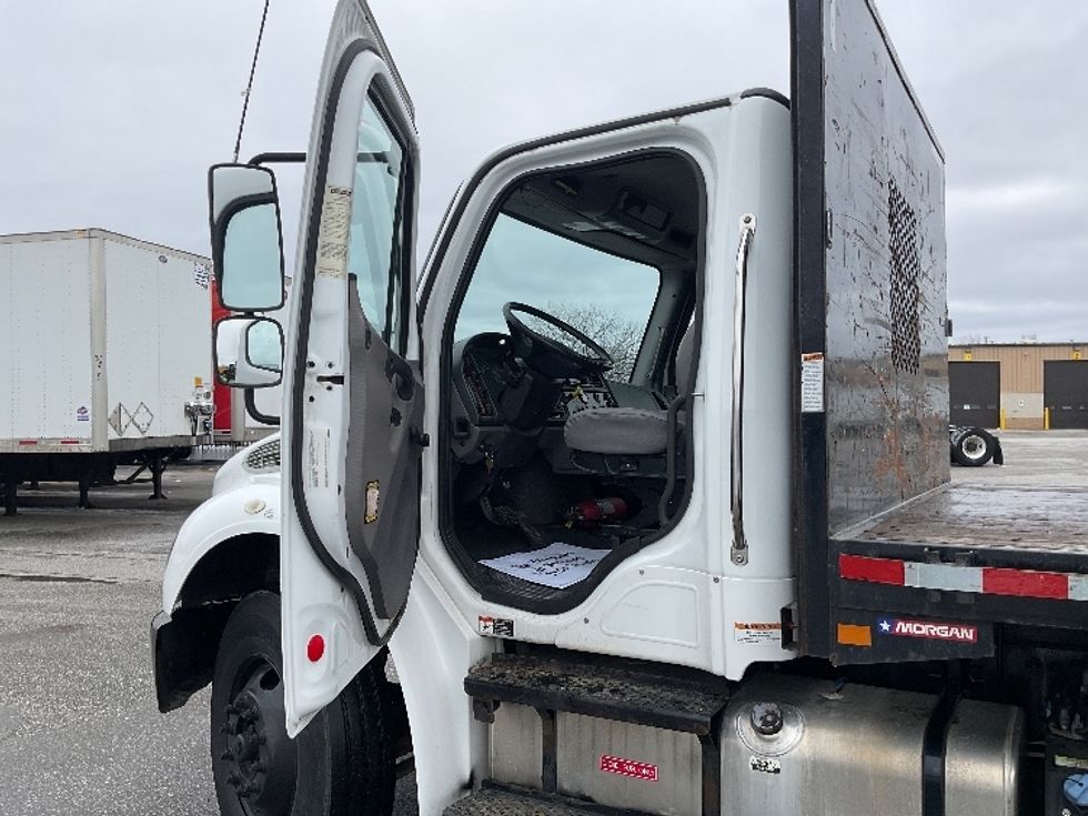 Flatbed Truck-Light and Medium Duty Trucks-Freightliner-2019-M2-Kalamazoo-MI-78,739\n\t\tmiles-$ 56,750 - Image 16