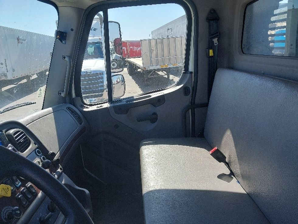 Flatbed Truck-Light and Medium Duty Trucks-Freightliner-2019-M2-Kansas City-MO-260,511\n\t\tmiles-$ 52,750 - Image 14