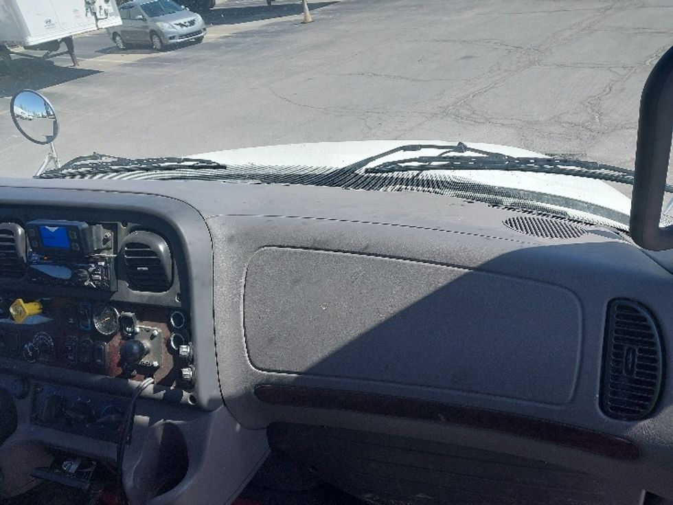 Flatbed Truck-Light and Medium Duty Trucks-Freightliner-2019-M2-Kansas City-MO-260,511\n\t\tmiles-$ 52,750 - Image 16