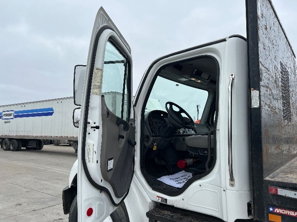 Flatbed Truck-Light and Medium Duty Trucks-Freightliner-2019-M2-Kansas City-MO-76,177\n\t\tmiles-$ 47,750 - Image 16