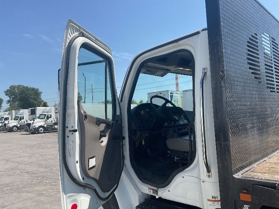 Flatbed Truck-Light and Medium Duty Trucks-Freightliner-2019-M2-Kansas City-MO-79,112\n\t\tmiles-$ 62,000 - Image 13