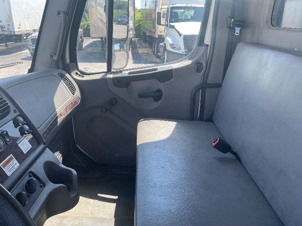 Flatbed Truck-Light and Medium Duty Trucks-Freightliner-2019-M2-Kansas City-MO-79,112\n\t\tmiles-$ 62,000 - Image 16