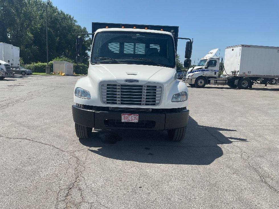 Flatbed Truck-Light and Medium Duty Trucks-Freightliner-2019-M2-Kansas City-MO-79,112\n\t\tmiles-$ 62,000 - Image 2