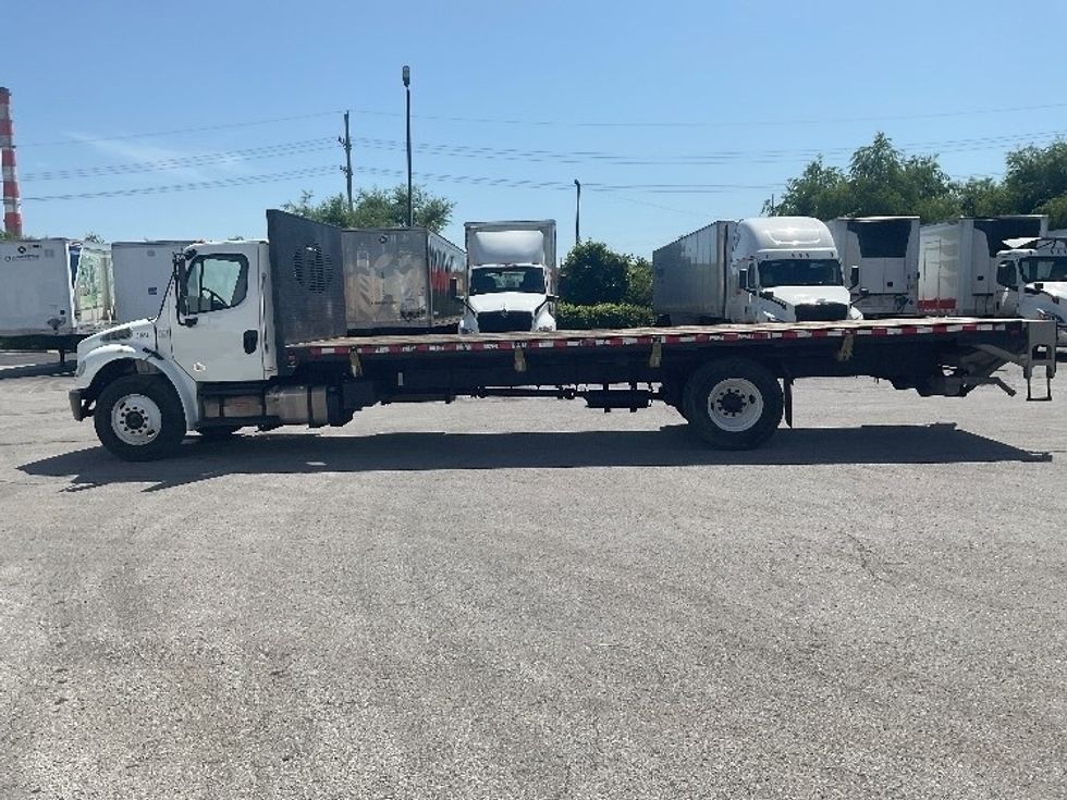 Flatbed Truck-Light and Medium Duty Trucks-Freightliner-2019-M2-Kansas City-MO-79,112\n\t\tmiles-$ 62,000 - Image 4