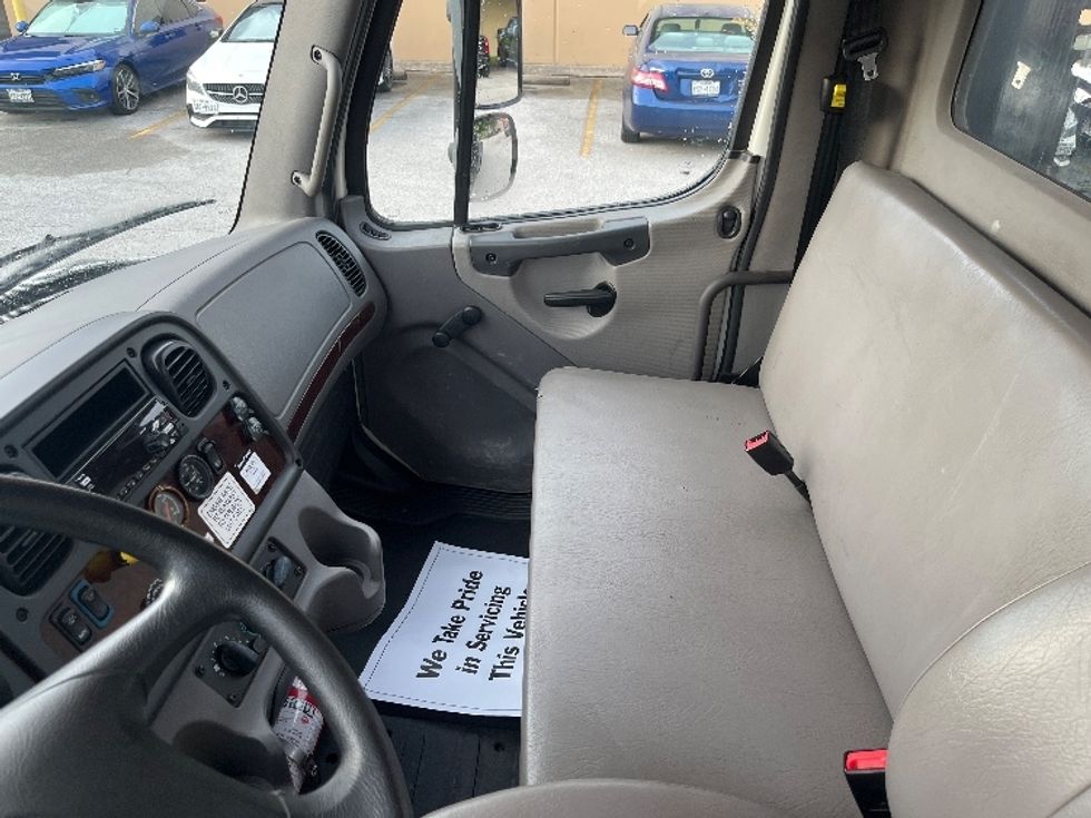 Flatbed Truck-Light and Medium Duty Trucks-Freightliner-2019-M2-Katy-TX-144,228\n\t\tmiles-$ 54,250 - Image 16