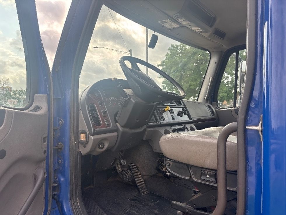 Flatbed Truck-Light and Medium Duty Trucks-Freightliner-2019-M2-Katy-TX-215,889\n\t\tmiles-$ 54,500 - Image 12