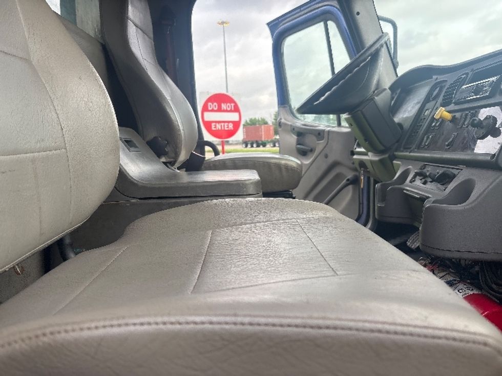 Flatbed Truck-Light and Medium Duty Trucks-Freightliner-2019-M2-Katy-TX-215,889\n\t\tmiles-$ 54,500 - Image 15