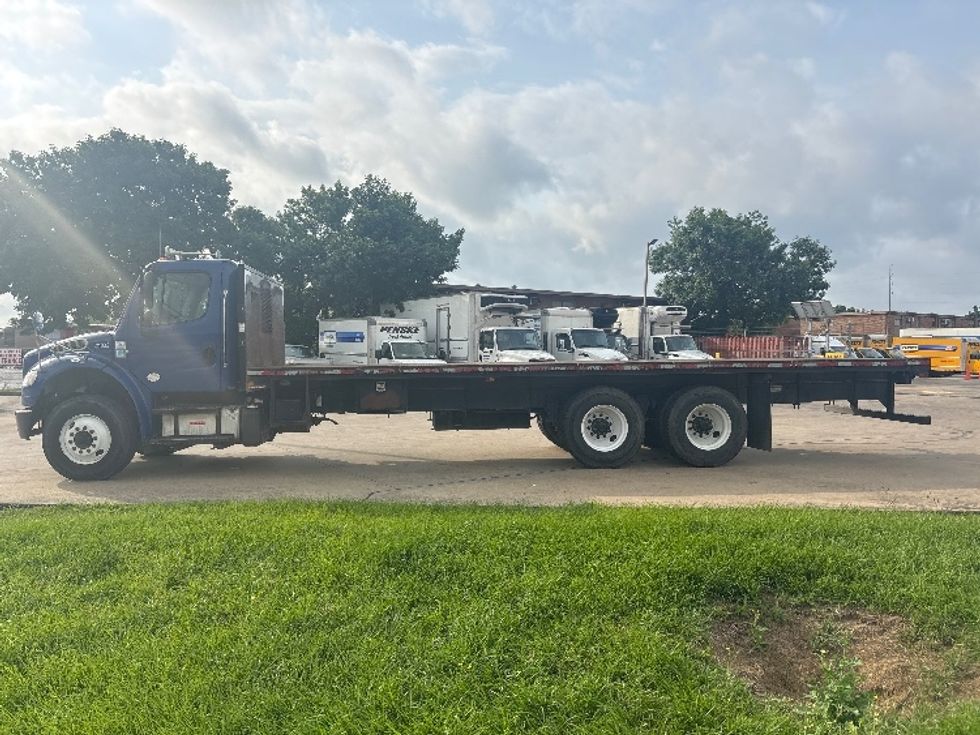 Flatbed Truck-Light and Medium Duty Trucks-Freightliner-2019-M2-Katy-TX-215,889\n\t\tmiles-$ 54,500 - Image 4