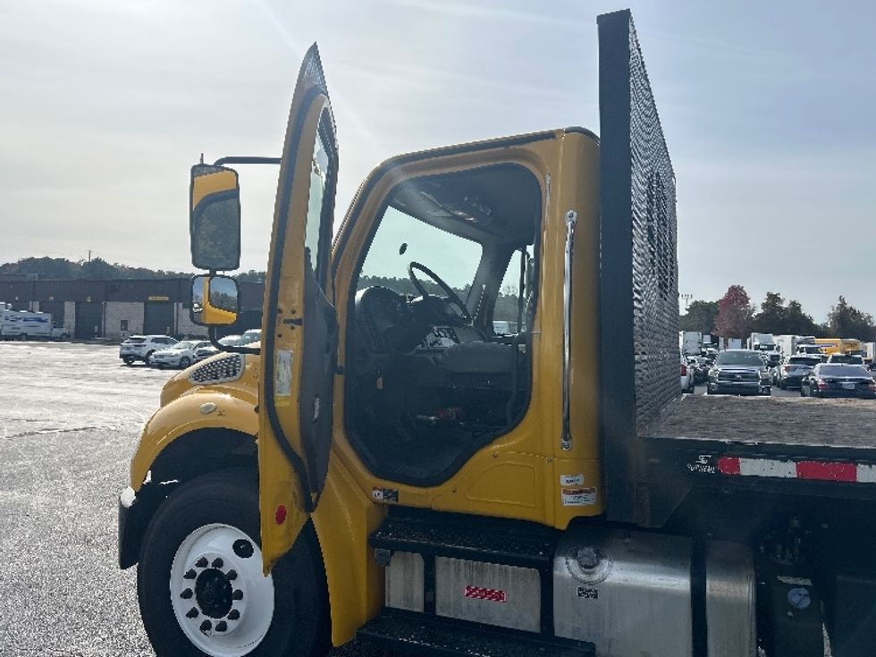Flatbed Truck-Light and Medium Duty Trucks-Freightliner-2019-M2-Kennesaw-GA-194,788\n\t\tmiles-$ 56,500 - Image 13