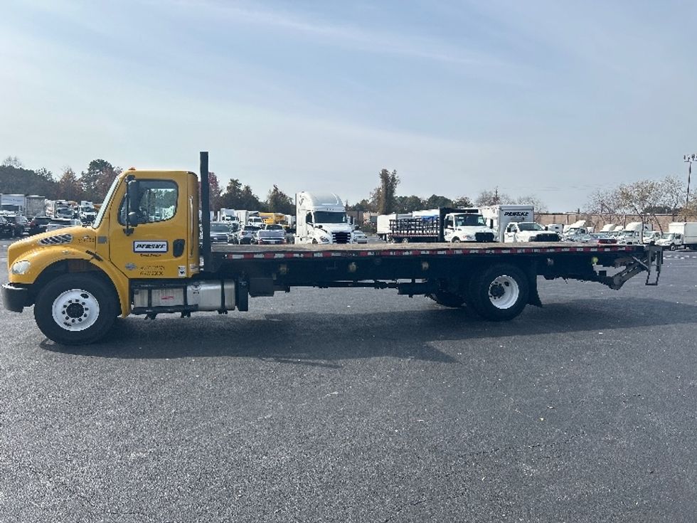 Flatbed Truck-Light and Medium Duty Trucks-Freightliner-2019-M2-Kennesaw-GA-194,788\n\t\tmiles-$ 56,500 - Image 4