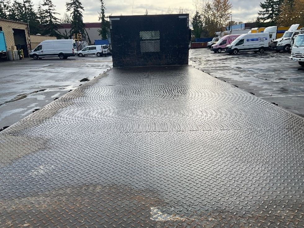 Flatbed Truck-Light and Medium Duty Trucks-Freightliner-2019-M2-Kent-WA-127,100\n\t\tmiles-$ 71,500 - Image 10