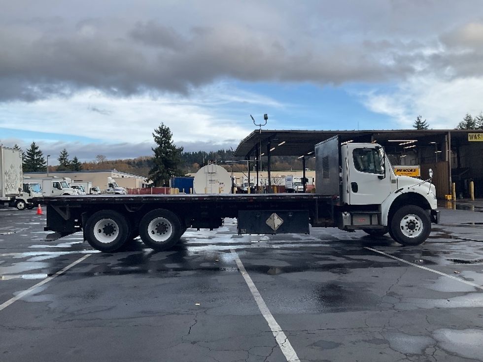 Flatbed Truck-Light and Medium Duty Trucks-Freightliner-2019-M2-Kent-WA-127,100\n\t\tmiles-$ 71,500 - Image 15
