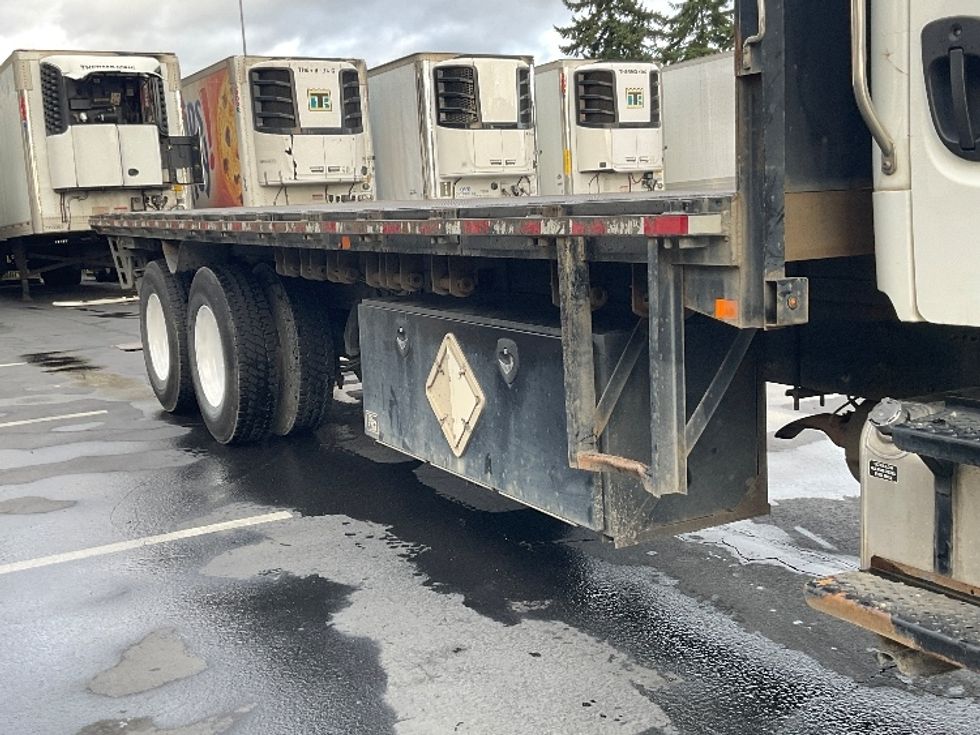 Flatbed Truck-Light and Medium Duty Trucks-Freightliner-2019-M2-Kent-WA-127,100\n\t\tmiles-$ 71,500 - Image 23