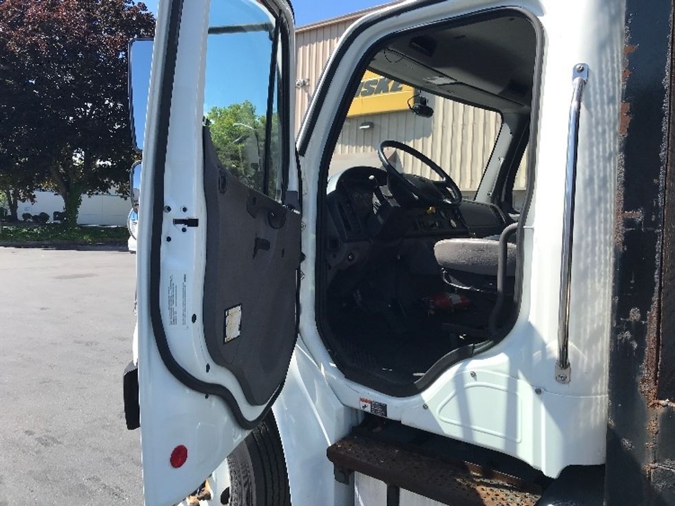 Flatbed Truck-Light and Medium Duty Trucks-Freightliner-2019-M2-Kent-WA-160,820\n\t\tmiles-$ 49,750 - Image 15