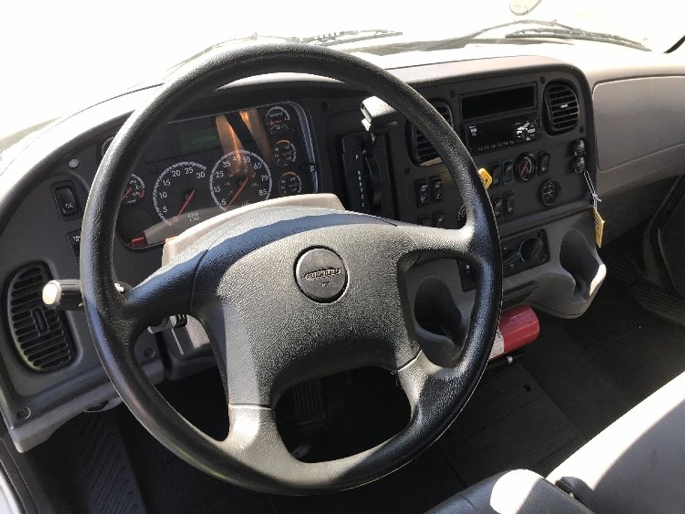 Flatbed Truck-Light and Medium Duty Trucks-Freightliner-2019-M2-Kent-WA-160,820\n\t\tmiles-$ 49,750 - Image 16