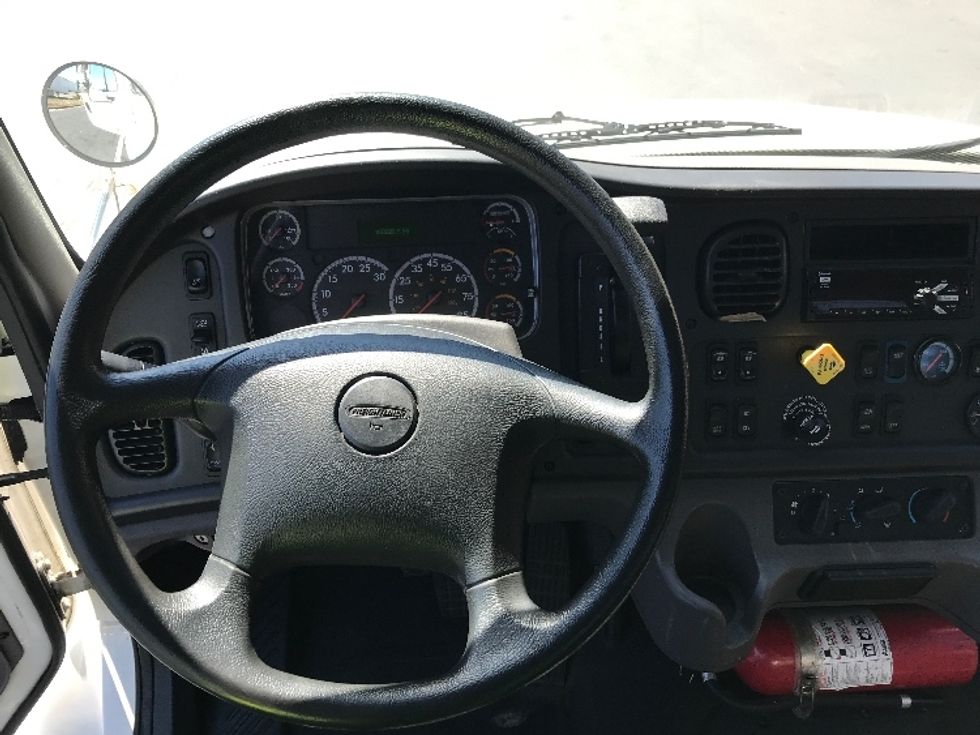 Flatbed Truck-Light and Medium Duty Trucks-Freightliner-2019-M2-Kent-WA-160,820\n\t\tmiles-$ 49,750 - Image 17