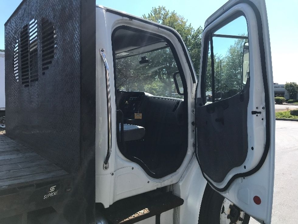Flatbed Truck-Light and Medium Duty Trucks-Freightliner-2019-M2-Kent-WA-160,820\n\t\tmiles-$ 49,750 - Image 19