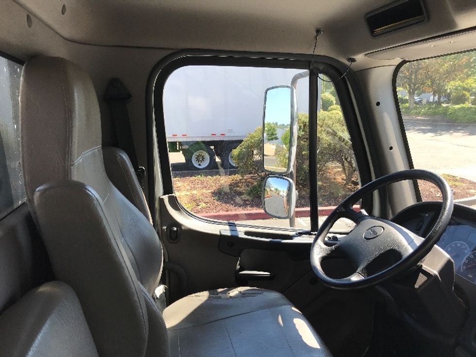 Flatbed Truck-Light and Medium Duty Trucks-Freightliner-2019-M2-Kent-WA-160,820\n\t\tmiles-$ 49,750 - Image 21