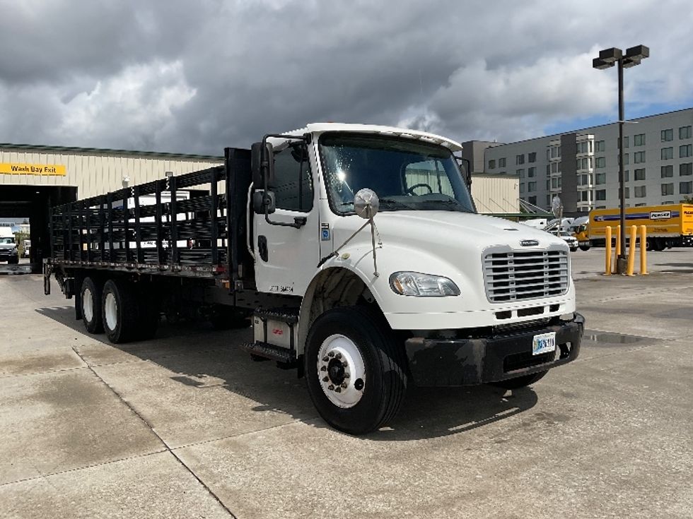 Flatbed Truck-Light and Medium Duty Trucks-Freightliner-2019-M2-Knoxville-TN-236,001\n\t\tmiles-$ 53,500 - Image 1