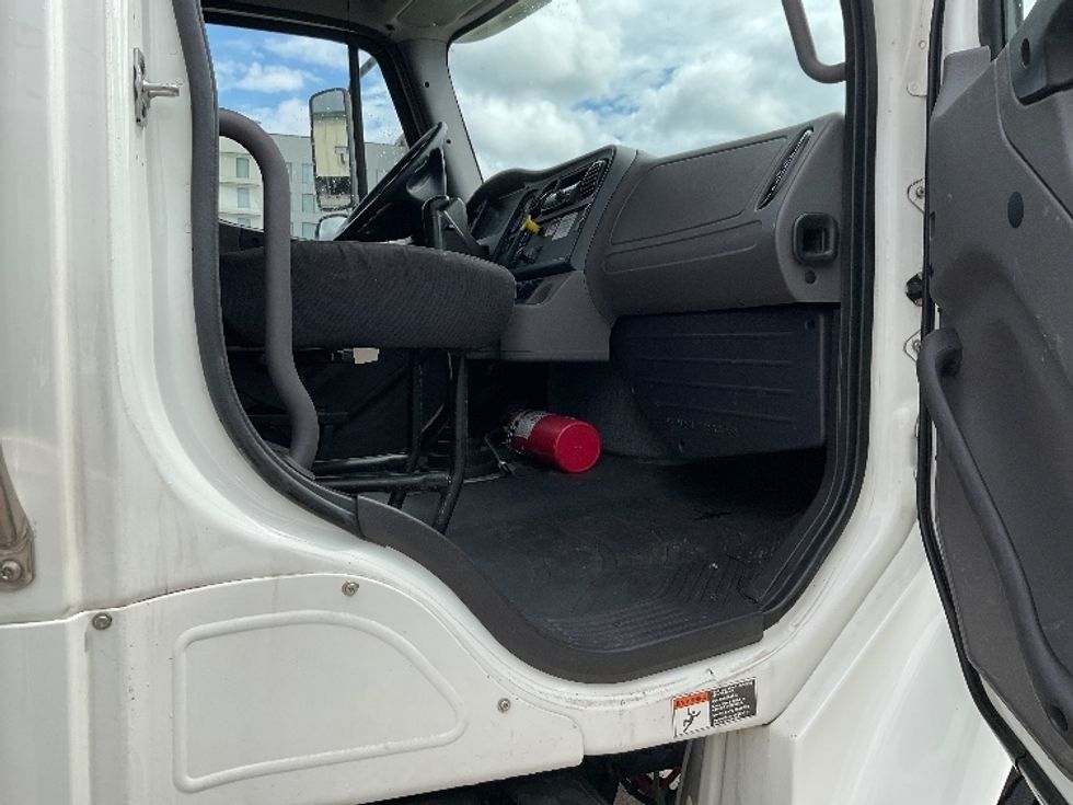 Flatbed Truck-Light and Medium Duty Trucks-Freightliner-2019-M2-Knoxville-TN-236,001\n\t\tmiles-$ 53,500 - Image 17