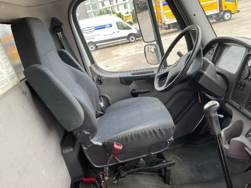 Flatbed Truck-Light and Medium Duty Trucks-Freightliner-2019-M2-Knoxville-TN-236,001\n\t\tmiles-$ 53,500 - Image 19