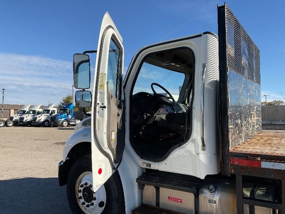 Flatbed Truck-Light and Medium Duty Trucks-Freightliner-2019-M2-Lansing-MI-158,805\n\t\tmiles-$ 46,000 - Image 11