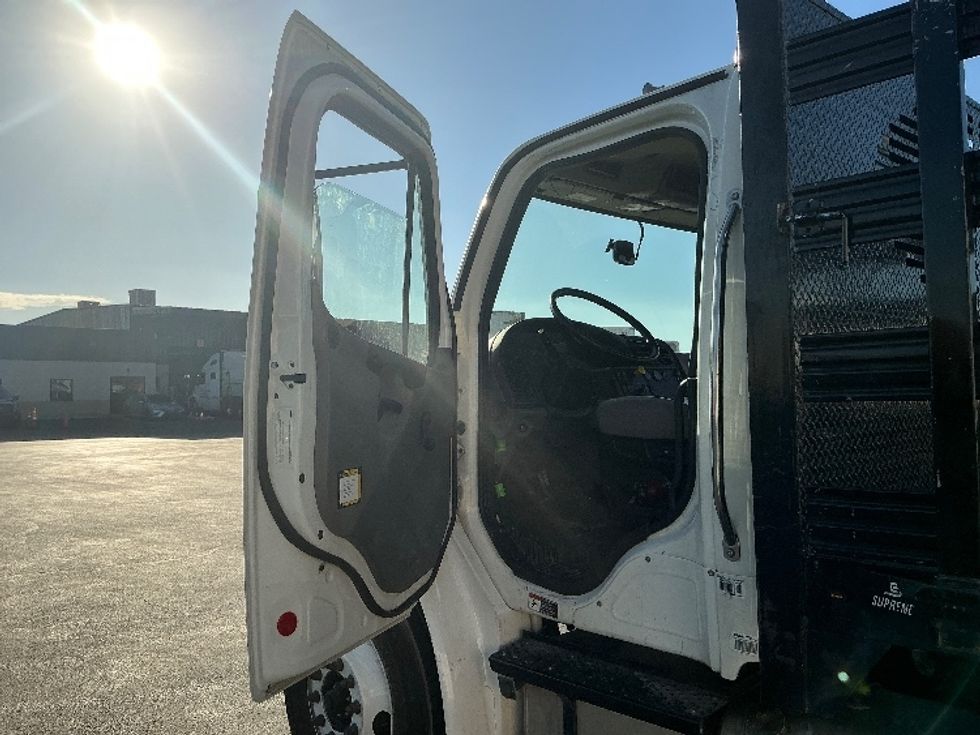 Flatbed Truck-Light and Medium Duty Trucks-Freightliner-2019-M2-Las Vegas-NV-110,185\n\t\tmiles-$ 55,000 - Image 16