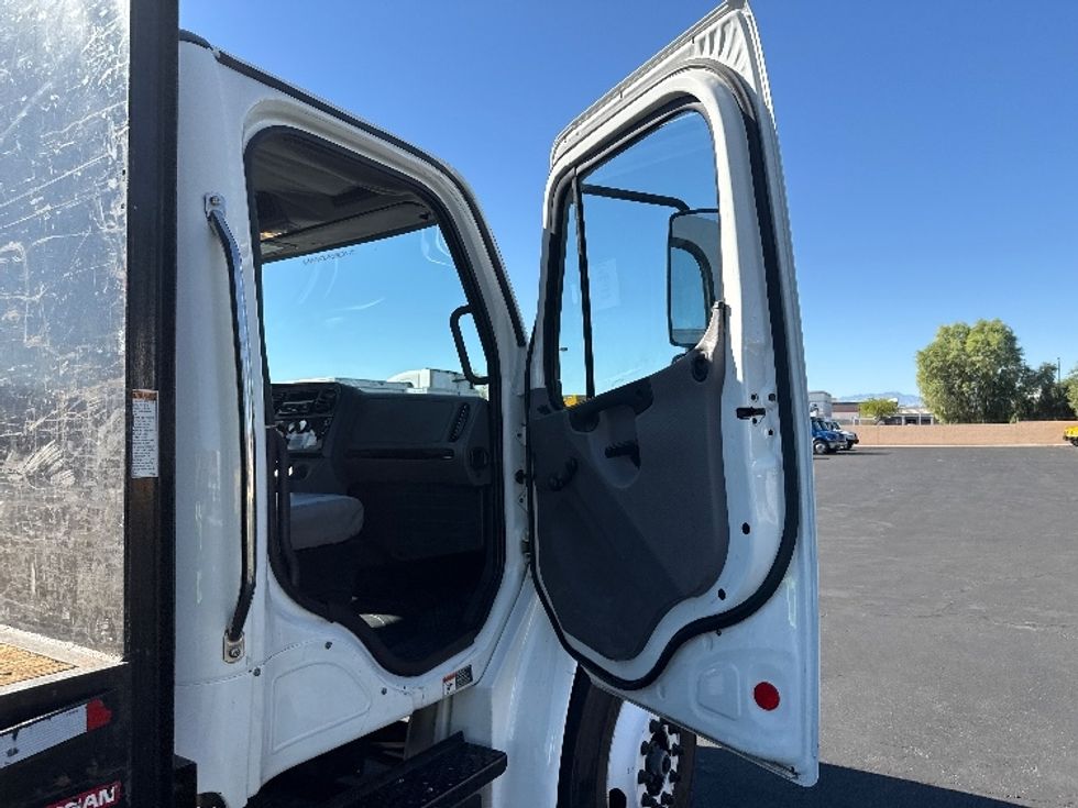 Flatbed Truck-Light and Medium Duty Trucks-Freightliner-2019-M2-Las Vegas-NV-77,945\n\t\tmiles-$ 59,500 - Image 18