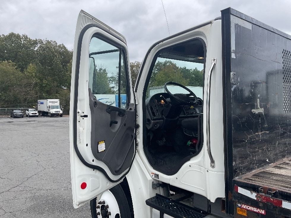 Flatbed Truck-Light and Medium Duty Trucks-Freightliner-2019-M2-Little Rock-AR-87,239\n\t\tmiles-$ 71,000 - Image 13