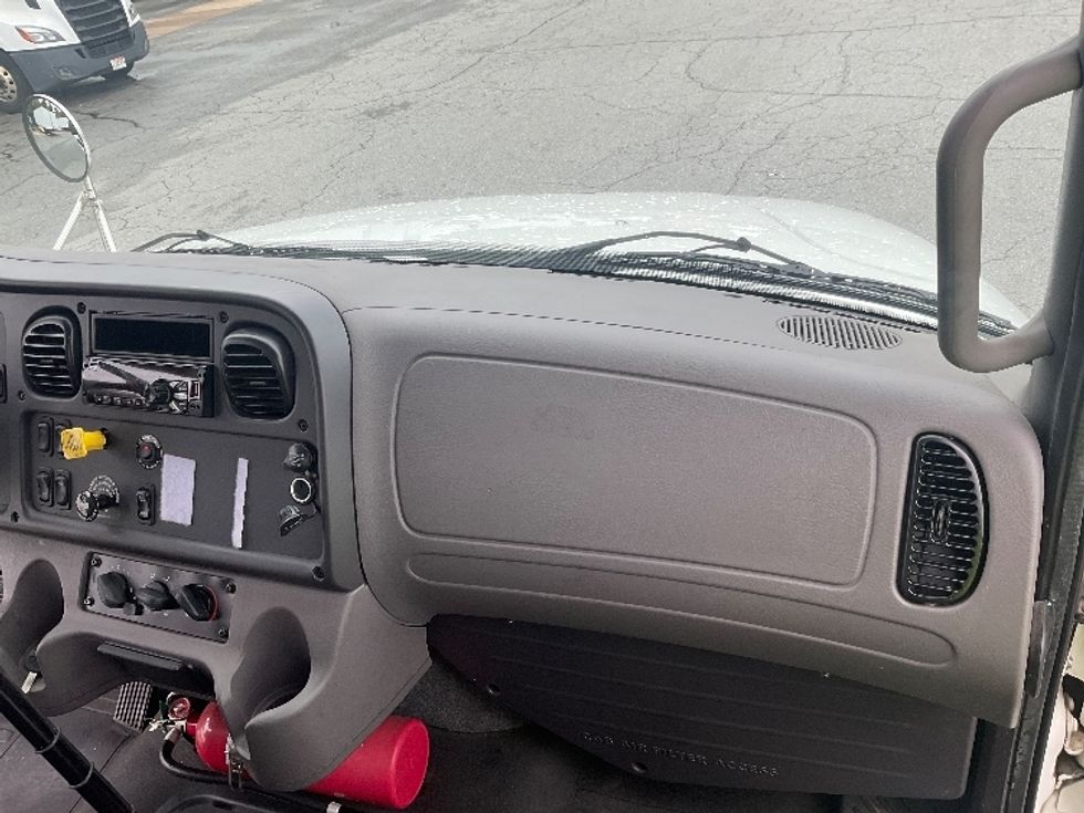 Flatbed Truck-Light and Medium Duty Trucks-Freightliner-2019-M2-Little Rock-AR-87,239\n\t\tmiles-$ 71,000 - Image 18